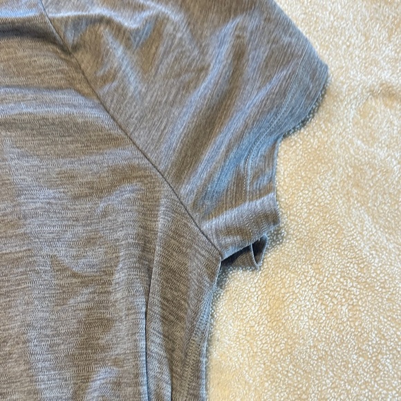 Nike Running Men's Heather Gray Short Sleeve Tee - Picture 5 of 9